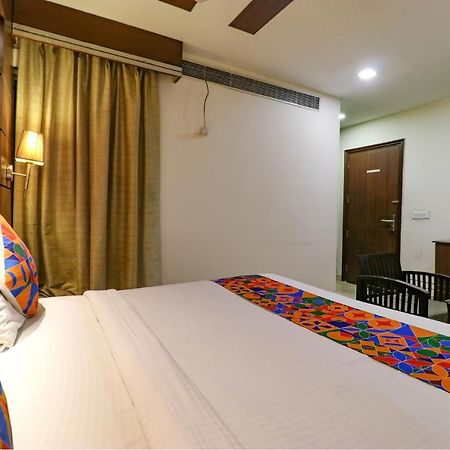 Fabhotel Admire Suites ニューデリー エクステリア 写真