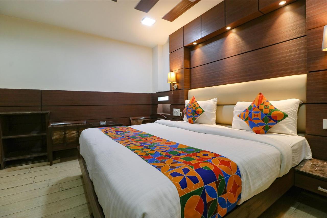 Fabhotel Admire Suites ニューデリー エクステリア 写真