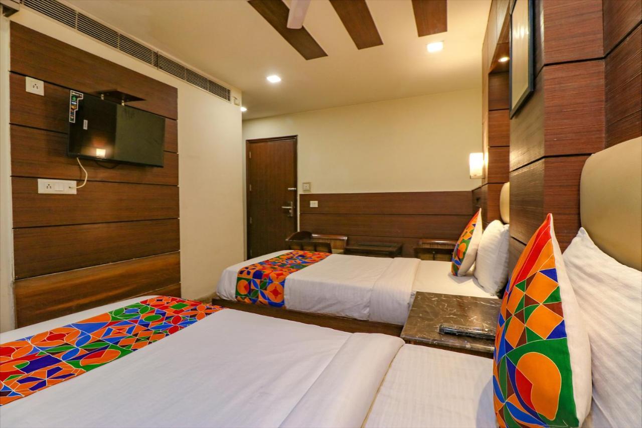 Fabhotel Admire Suites ニューデリー エクステリア 写真