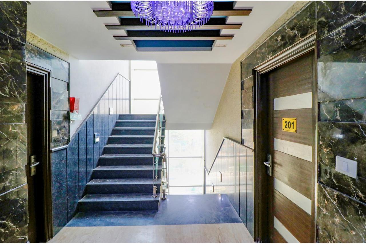 Fabhotel Admire Suites ニューデリー エクステリア 写真