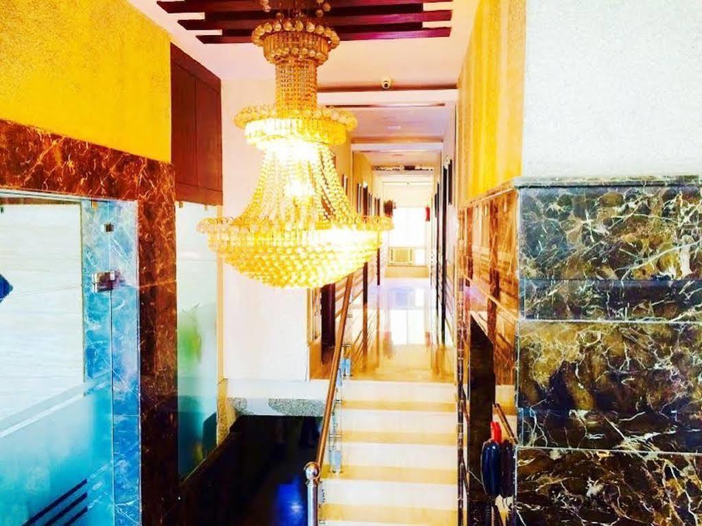 Fabhotel Admire Suites ニューデリー エクステリア 写真