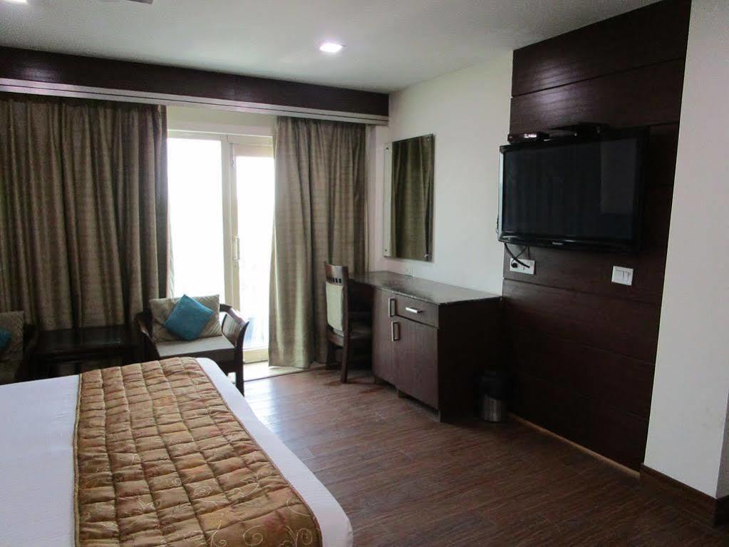 Fabhotel Admire Suites ニューデリー エクステリア 写真
